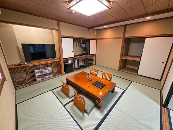 【和美麗・臥龍の間】2間　45平米　トイレ＆バス付