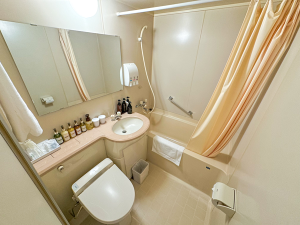 【洋モダンコーナーツイン】28平米　トイレ＆バス付