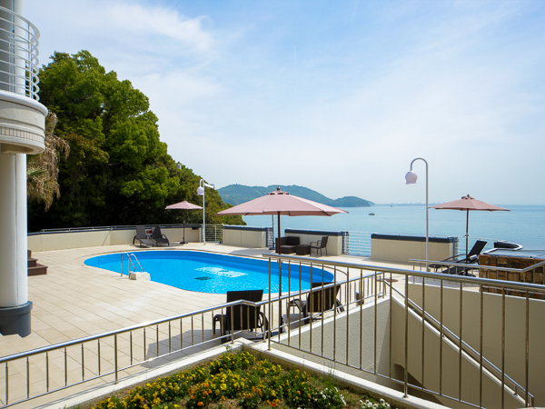 外観（中庭側）