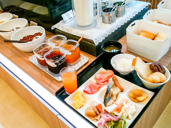 ビュッフェ（朝食例）