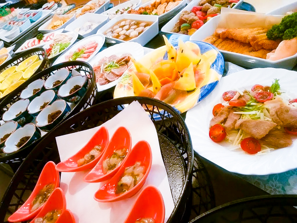 ビュッフェ（夕食例）