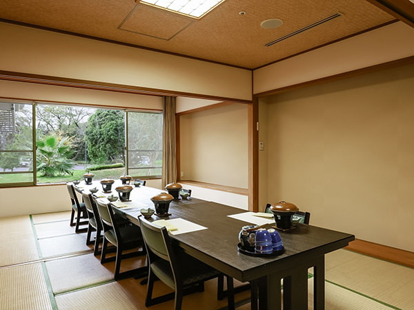 レストラン