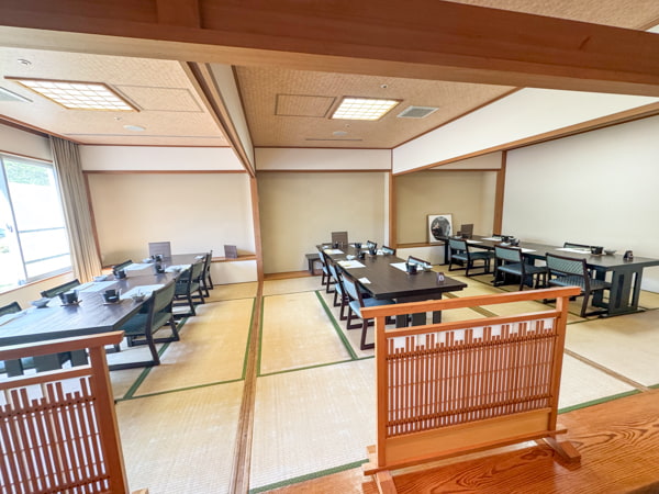 レストラン