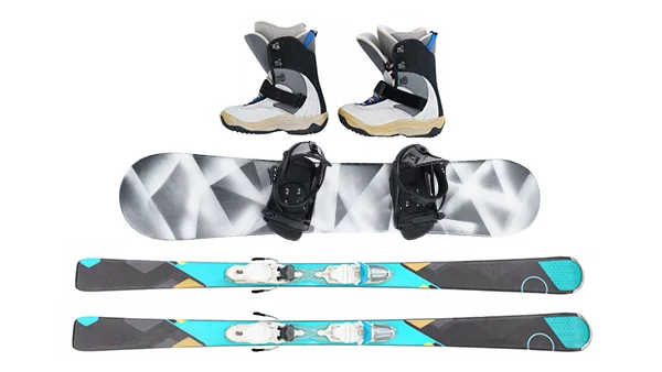 スキー板orスノーボードorブーツの写真