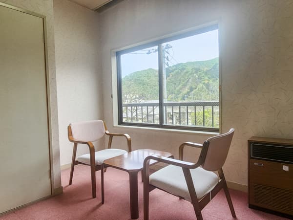 【和モダン和洋室】35平米　広縁