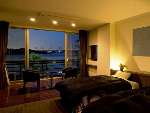 【洋モダン洋室】41平米　バストイレ別