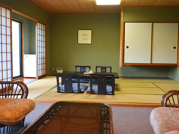 【和洋室】72平米（洋室36m² + 和室10畳）