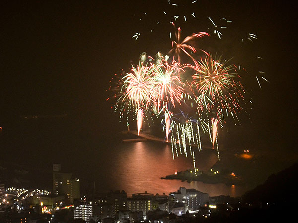 熱海海上花火大会