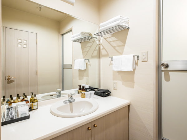 【和モダン和洋室】46平米露天岩風呂