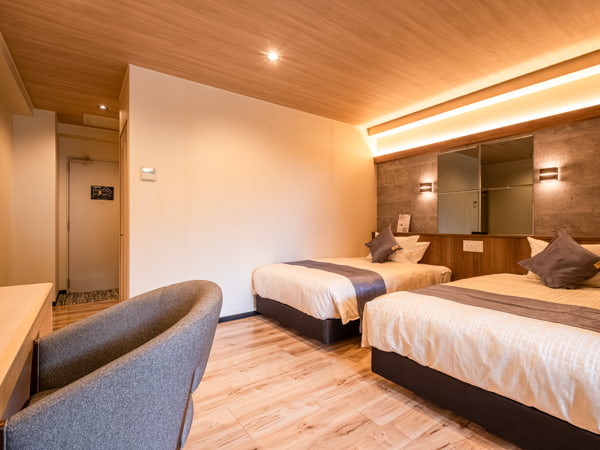 【洋モダン和洋室】40平米＋テラス6平米信楽焼露天風呂