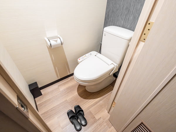 【洋モダン和洋室】40平米＋テラス6平米信楽焼露天風呂