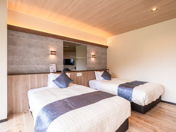 【洋モダンJrスイート】45平米＋テラス10平米信楽焼露天風呂