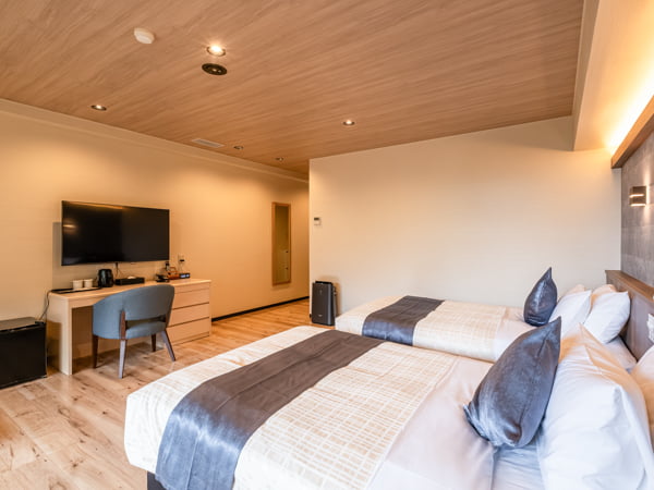 【洋モダン洋室】40平米＋テラス11平米信楽焼露天風呂