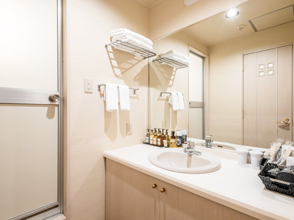 【洋モダン洋室】40平米＋テラス11平米信楽焼露天風呂