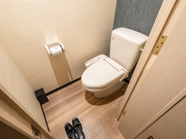 【洋モダン洋室】40平米＋テラス11平米信楽焼露天風呂