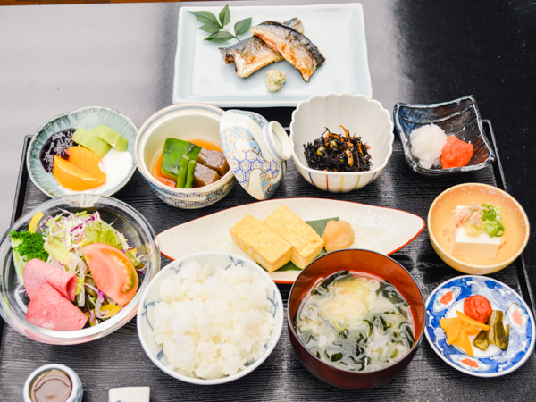 朝食