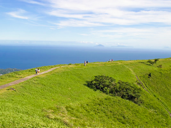 大室山山頂より