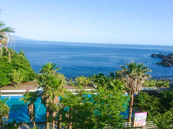 城城ヶ崎海岸から望む相模湾