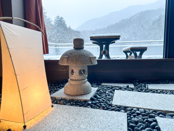 エントランス（冬）