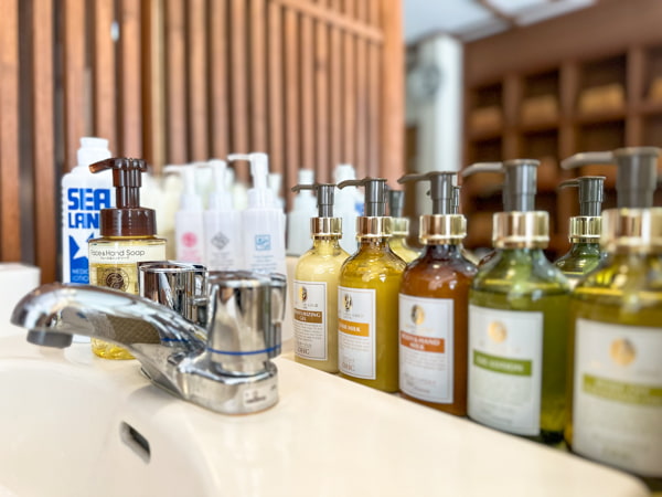 洗面台（アメニティ各種）