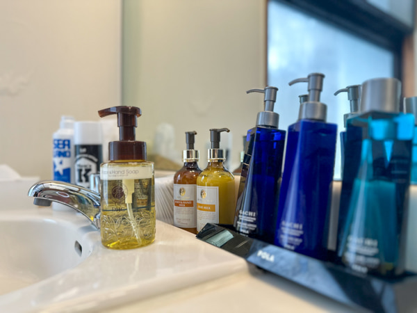 洗面台（アメニティ各種）