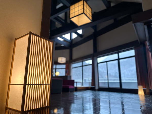 ラウンジ（冬）