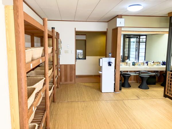 脱衣所（男湯）