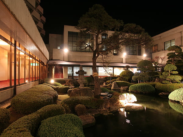 日本庭園（夜）